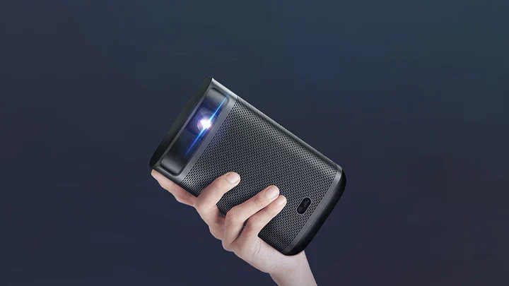 Read more about the article Your Ultimate Guide to Buying a Movie Projector for an Epic Home Theater Experience